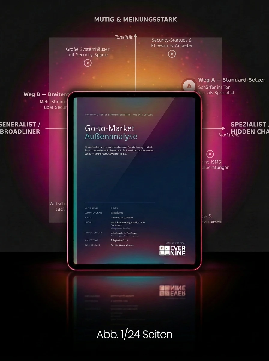 Evernine Go-to-Market-Außenanalyse: Deckblatt der Analyse auf einem Tablet, dahinter eine Positionierungsgrafik mit zwei Wegen